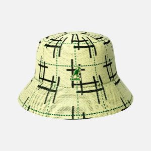 Broken Tartan Lahinch